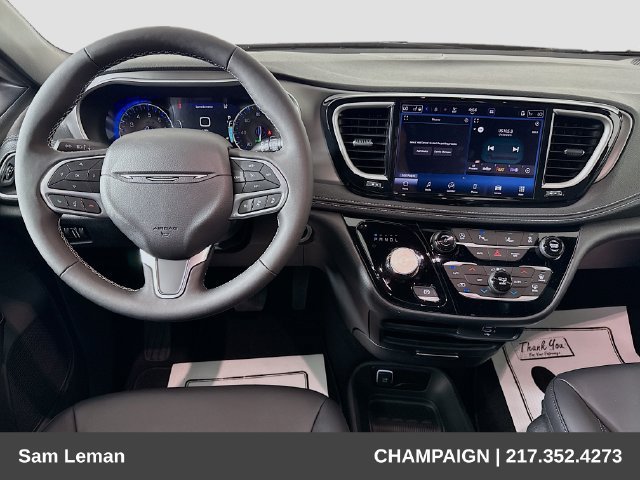 New 2027 Chrysler Pacifica Select FWD image 21
