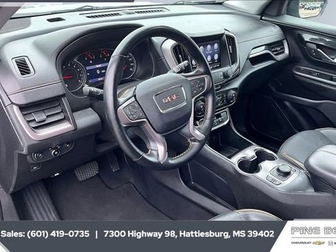 Used 2023 GMC Terrain AT4 image 12