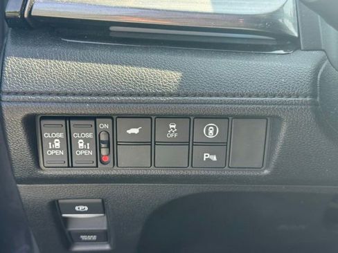 Used 2024 Honda Odyssey Elite image 23