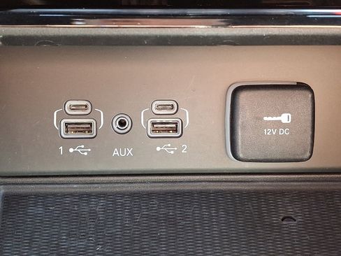 Certified 2023 Jeep Grand Cherokee Altitude image 24