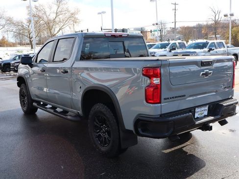 Used 2025 Chevrolet Silverado 1500 ZR2 w/ Technology Package image 38