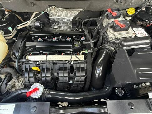 Used 2016 Jeep Compass Latitude FWD image 15
