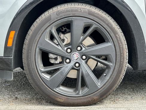 Used 2023 Buick Envision Essence w/ Sport Touring Package image 24