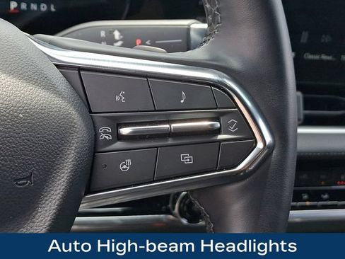 Used 2025 Chevrolet Equinox LT AWD/4WD image 8