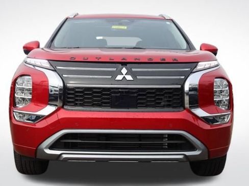 Used 2025 Mitsubishi Outlander SEL image 4