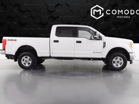 Used 2017 Ford F250 XLT image 2