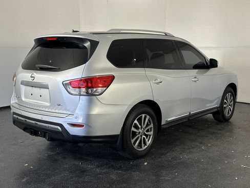 Used 2016 Nissan Pathfinder SL w/ SL Tech Package image 11