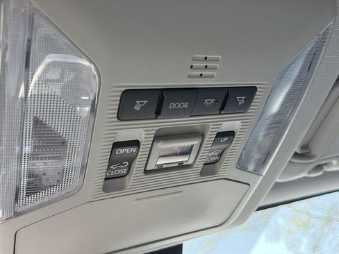 Used 2025 Toyota RAV4 XLE Premium image 23