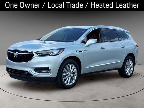 Used 2020 Buick Enclave Essence w/ Sound and Sites Package AWD/4WD image 1