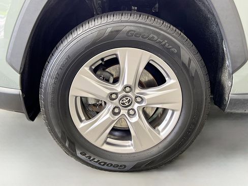 Used 2023 Toyota RAV4 XLE AWD/4WD image 14