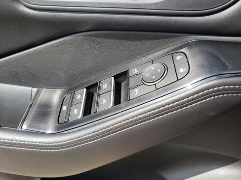 Certified 2024 Nissan Rogue SL image 28