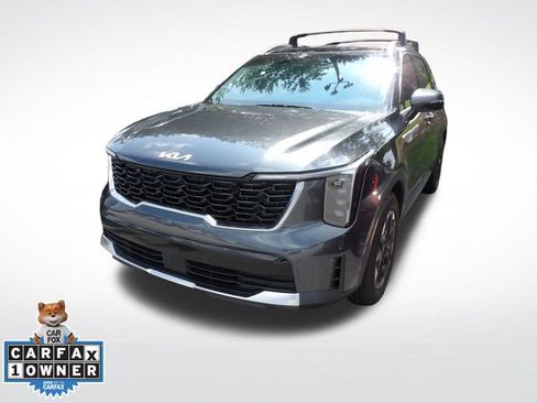 Used 2024 Kia Sorento S w/ Panoramic Sunroof Package FWD image 9