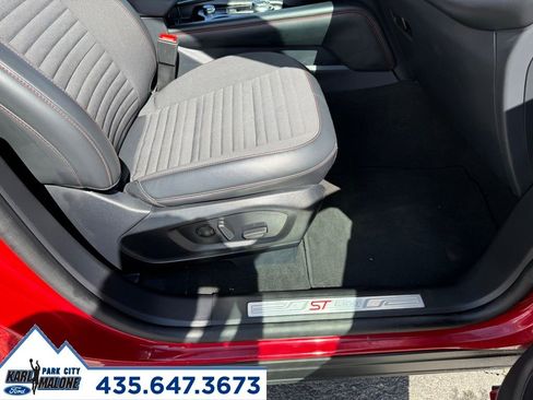 Used 2025 Ford Explorer ST-Line w/ ST-Line Street Pack AWD/4WD image 41