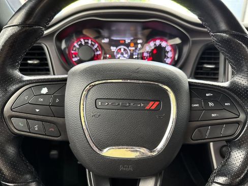 Used 2022 Dodge Challenger SXT w/ Blacktop Package AWD/4WD image 21