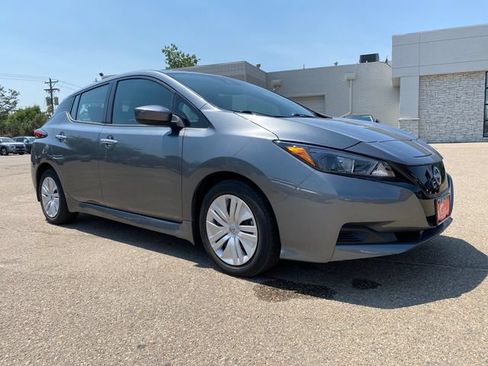 Certified 2025 Nissan Leaf S FWD image 7