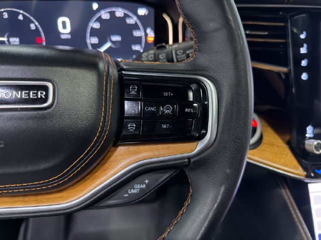 Used 2024 Jeep Grand Wagoneer L Series III AWD/4WD image 18