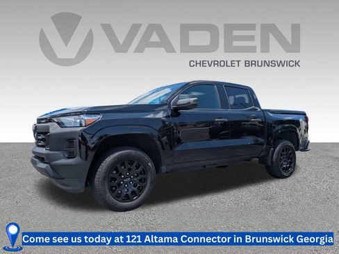 Used 2025 Chevrolet Colorado W/T w/ WT Custom Package RWD image 1
