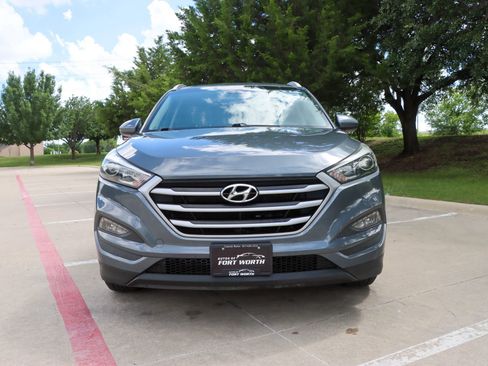 Used 2018 Hyundai Tucson SEL FWD image 2