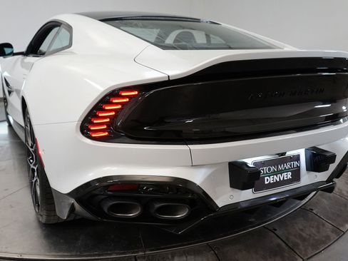 Used 2025 Aston Martin Vanquish image 27
