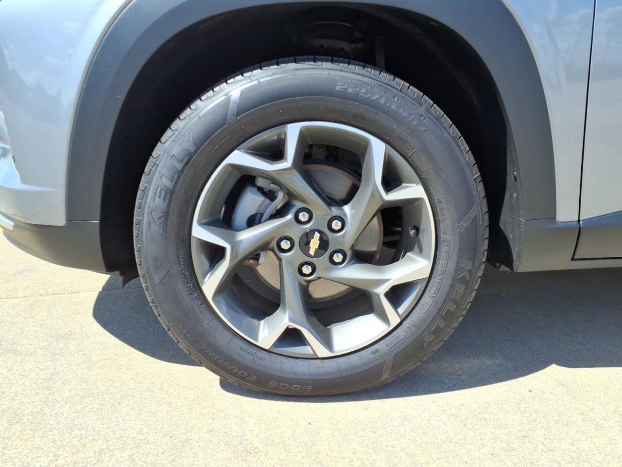 Used 2024 Chevrolet Trax LT w/ Driver Confidence Package FWD image 9