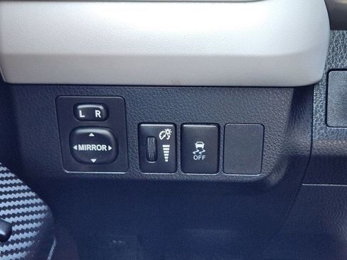 Used 2013 Toyota RAV4 LE image 25