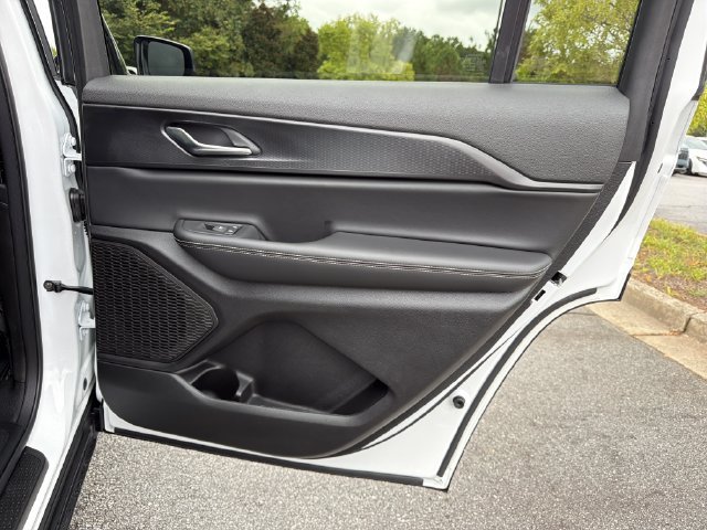 Used 2025 Jeep Grand Cherokee L Altitude AWD/4WD image 19