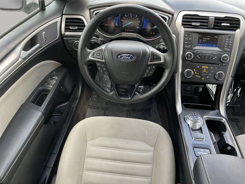 Used 2017 Ford Fusion S FWD image 13