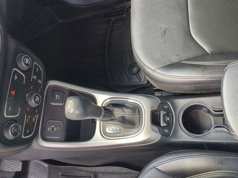 Used 2021 Jeep Compass Latitude image 21