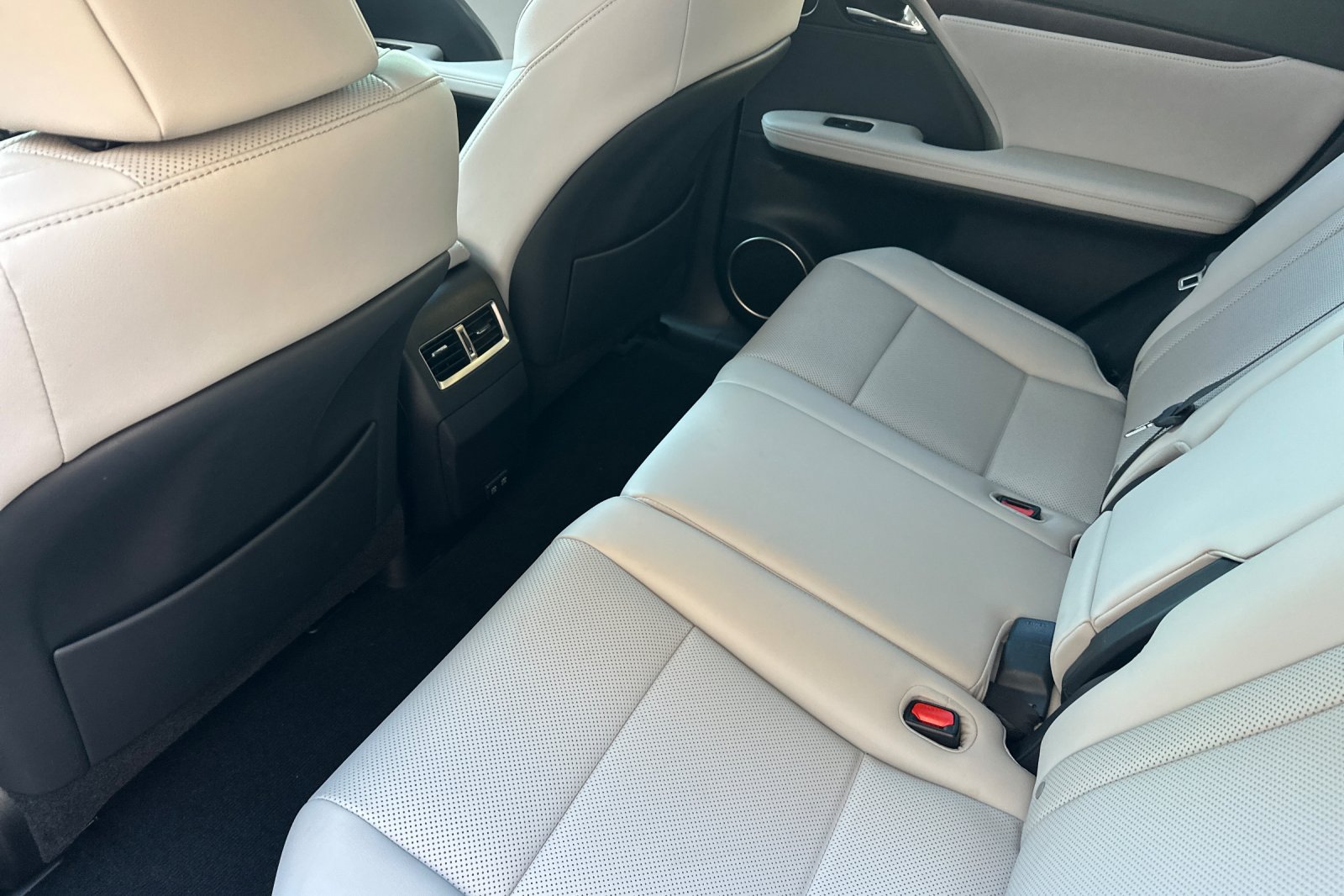Used 2020 Lexus RX 450h AWD w/ Premium Package image 26