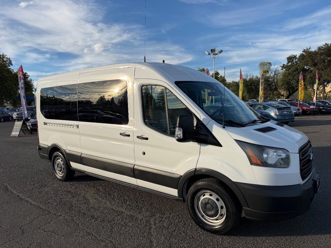 Used 2018 Ford Transit 350 XL RWD image 5