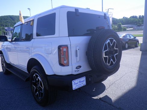 Certified 2025 Ford Bronco Outer Banks AWD/4WD image 5