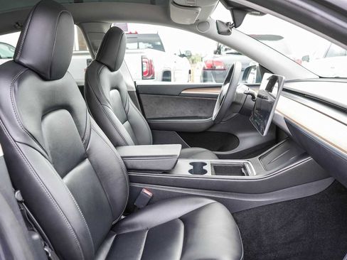 Used 2023 Tesla Model Y AWD image 19
