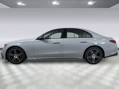 New 2026 Mercedes-Benz E 450 4MATIC Sedan image 2