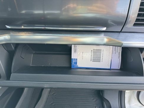 Used 2022 Ford F150 Lariat w/ Equipment Group 502A High image 39