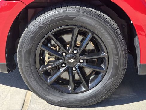 Used 2019 Dodge Journey SE w/ Connectivity Group FWD image 12