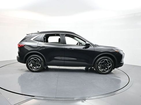 New 2026 Ford Escape Platinum image 8