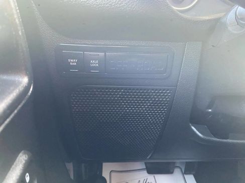 Used 2017 Jeep Wrangler Unlimited Rubicon w/ Cold Weather Group image 14