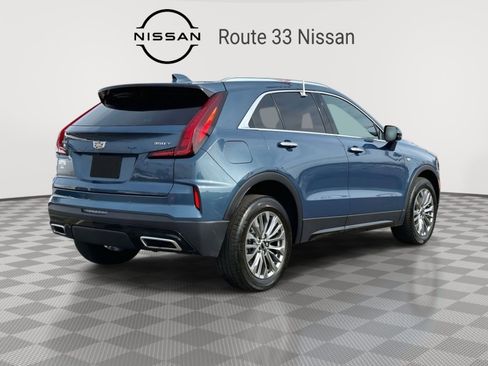 Used 2024 Cadillac XT4 Premium Luxury image 4