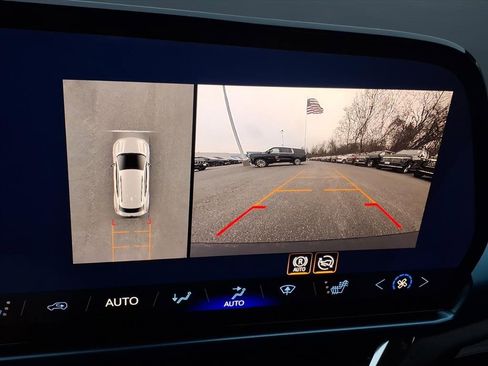 New 2026 Chevrolet Equinox EV LT image 17