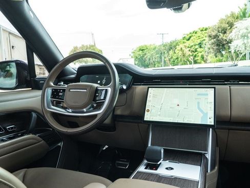 Used 2024 Land Rover Range Rover SE AWD/4WD image 29