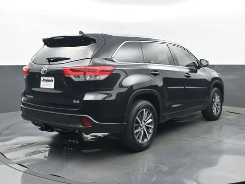 Used 2017 Toyota Highlander XLE FWD image 24