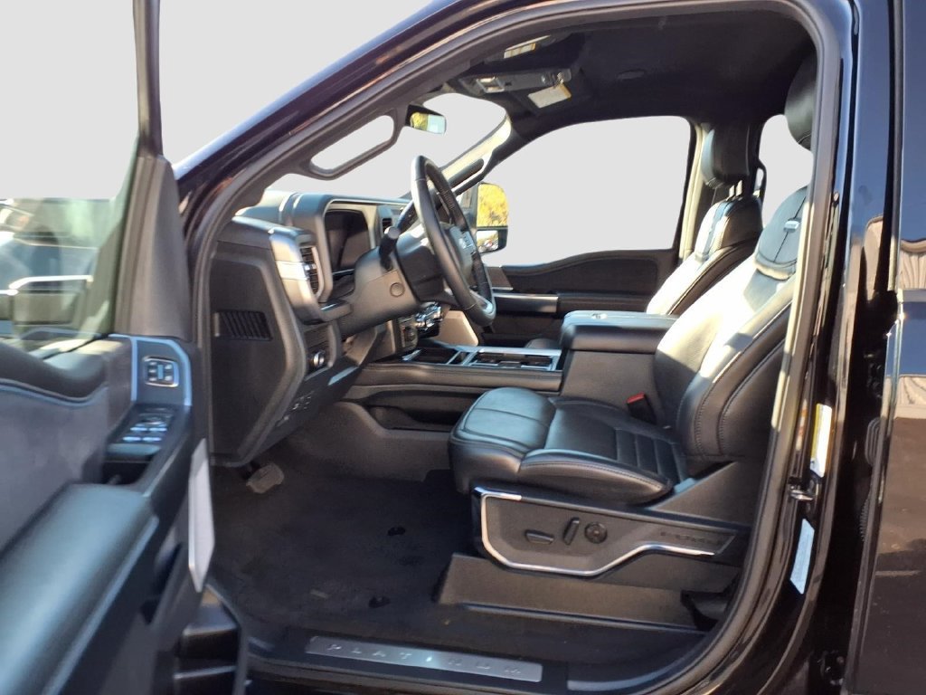 Certified 2025 Ford F350 Platinum AWD/4WD image 26