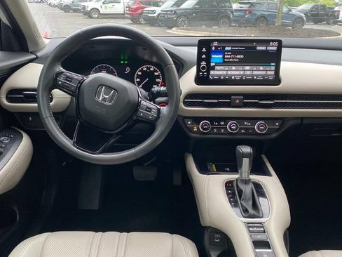 Used 2024 Honda HR-V EX-L image 8