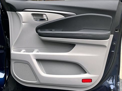 Used 2020 Honda Ridgeline RTL image 23