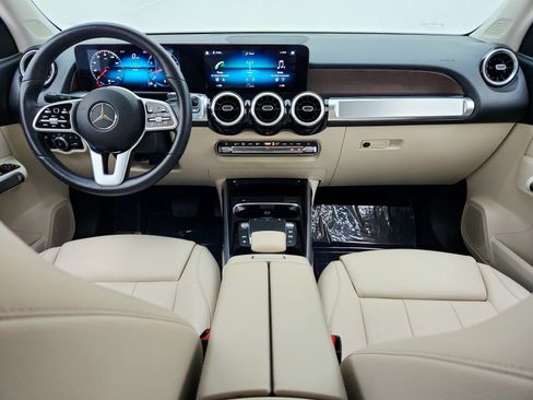 Certified 2022 Mercedes-Benz GLB 250 4MATIC w/ Premium Package Lite image 21