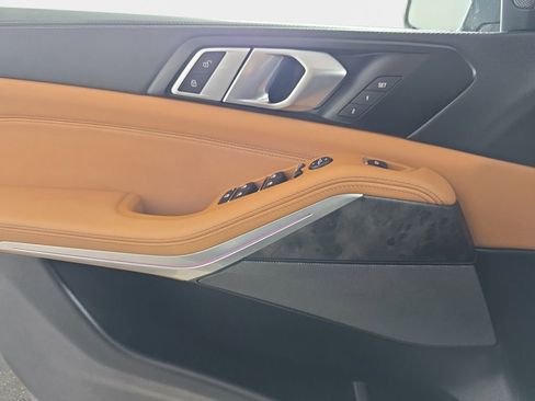 Used 2024 BMW X5 xDrive40i w/ Premium Package image 31