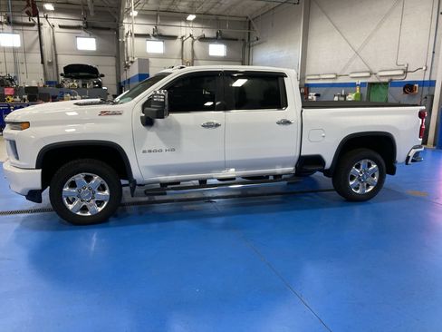 Used 2021 Chevrolet Silverado 2500 LTZ w/ Z71 Chrome Sport Edition AWD/4WD image 4