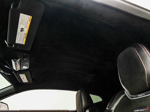 Used 2021 Chevrolet Camaro ZL1 image 36