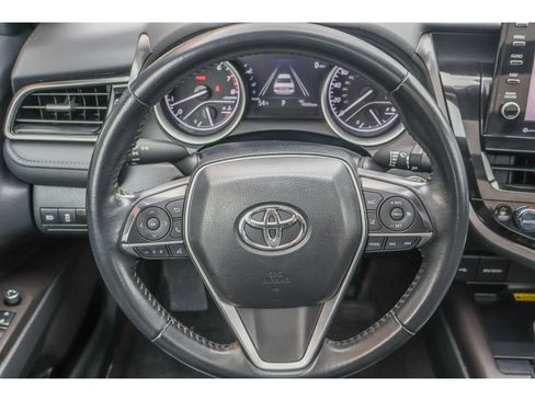 Used 2023 Toyota Camry XLE image 21