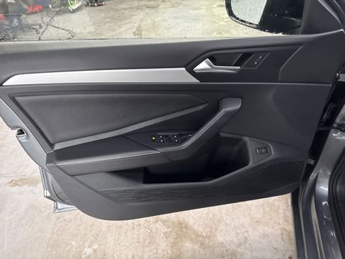 Used 2025 Volkswagen Jetta Sport image 22